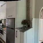 La Goleta Apartment *